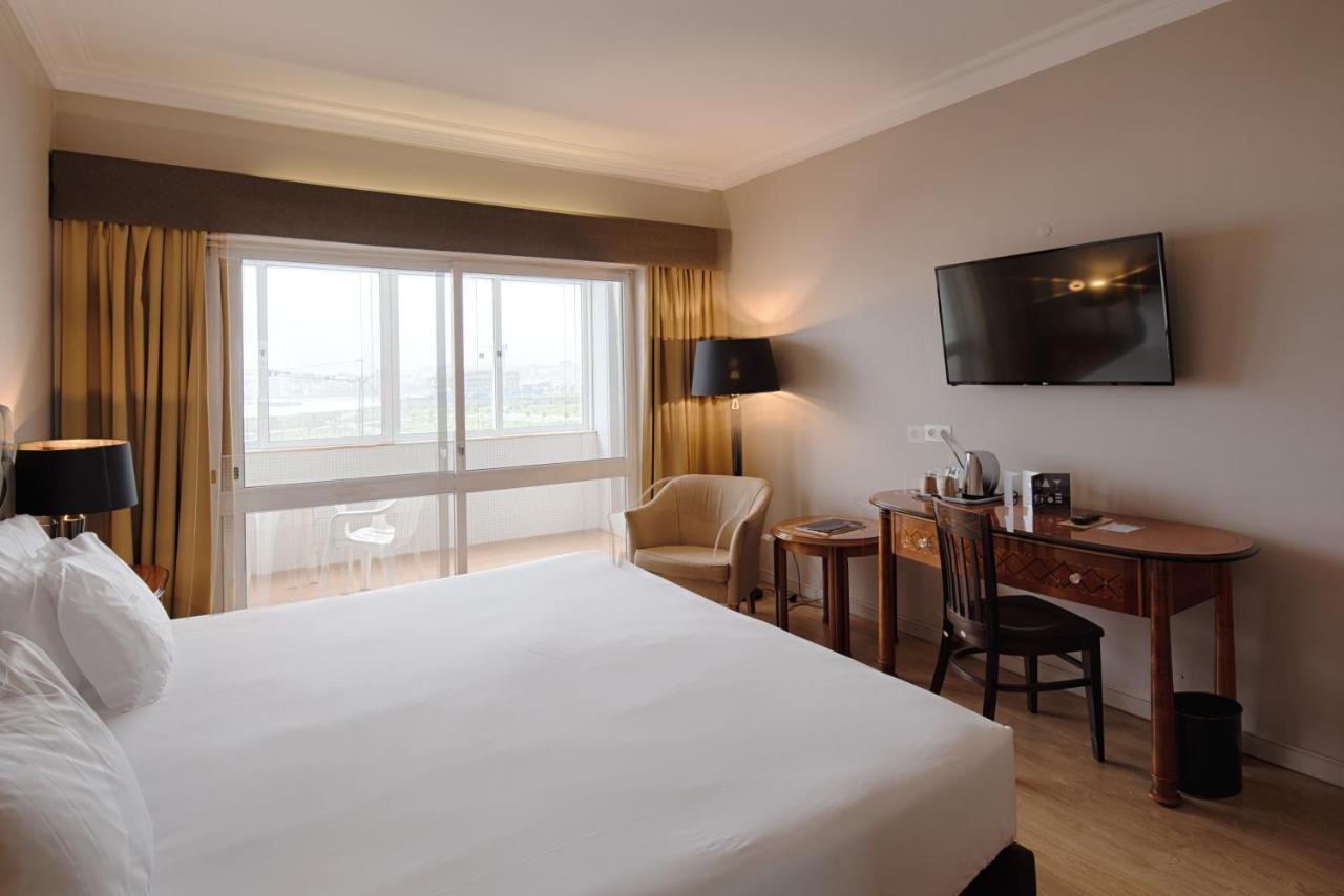 Golden Tulip Porto Gaia Hotel Vila Nova de Gaia Exterior foto